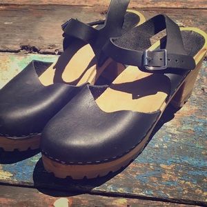 New condition MIA Swedish clogs
